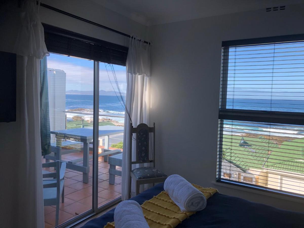 Whale Rock Estate Hermanus Sea View Apartment ภายนอก รูปภาพ